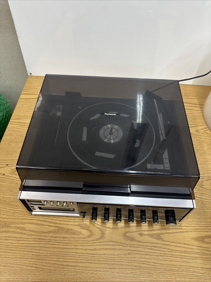 Panasonic SE-3280 AM-FM Stereo Radio Turntable 8 Track Player