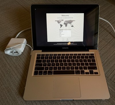 MacBook Pro 2010 13in. MC374LL/A 16GB RAM 256GB SSD EXCELLENT cond.