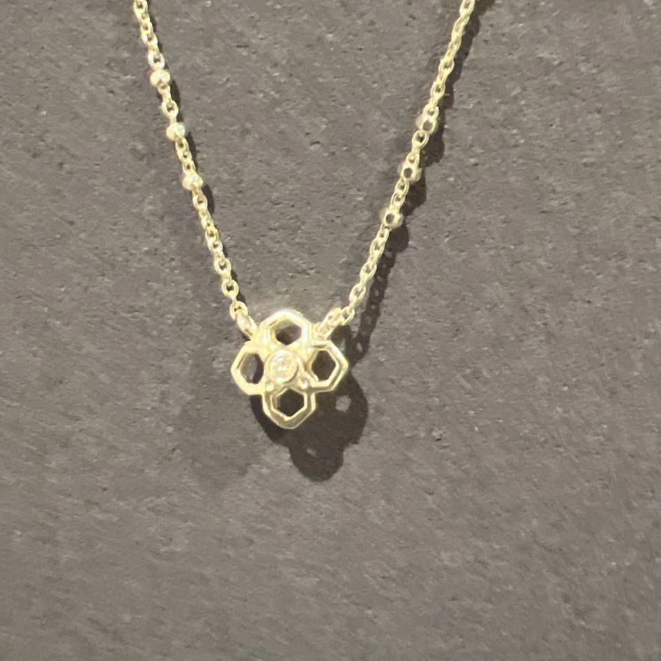 Collar Colgante Kendra Scott Rue Oro Longitud Ajustable Foto 4 de 4