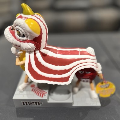 2018 M&M s World Chinese New Year Dancing Lion Candy Dispenser w/ Tags