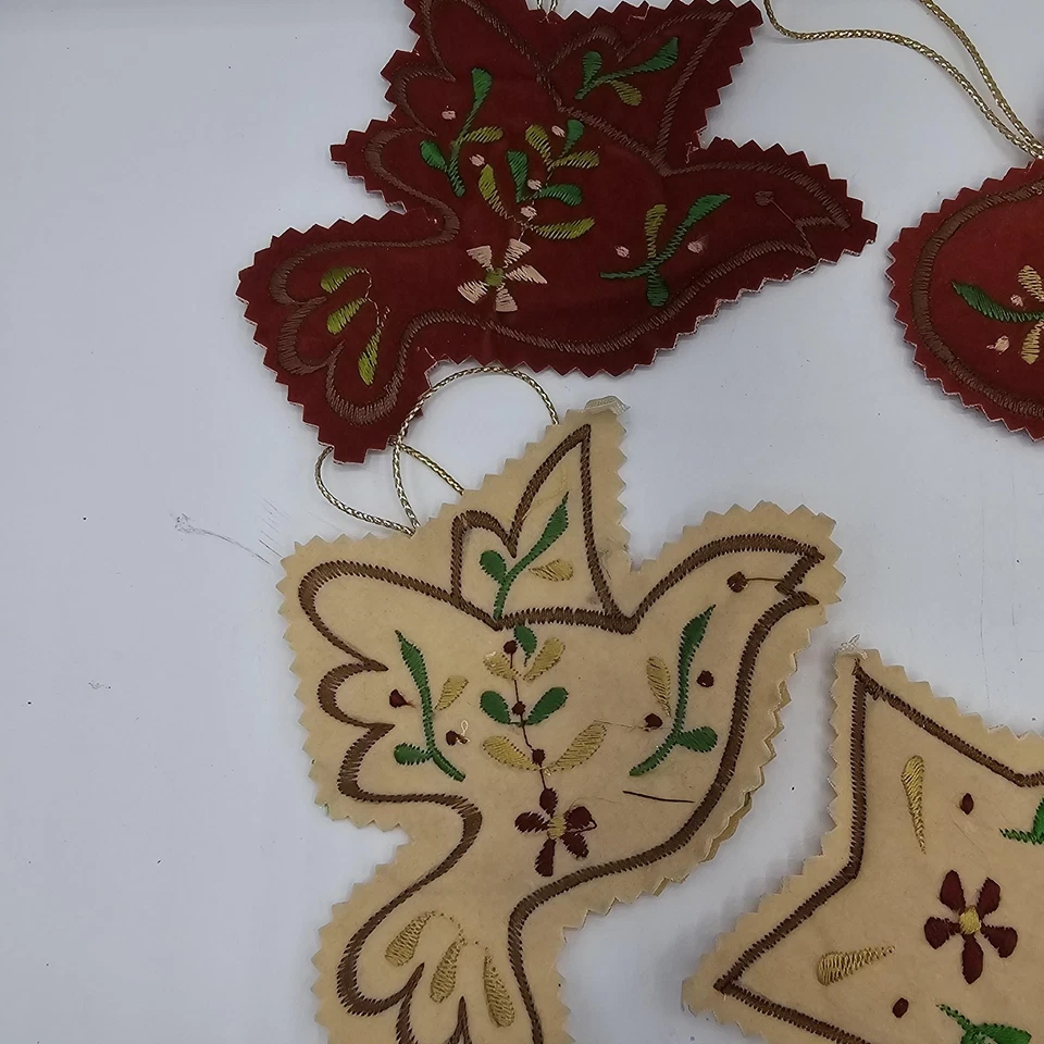 Juego de adornos navideños de fieltro bordado años 70 de colección 6 corazones paloma estrella campana colgante Foto 4 de 4