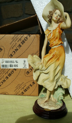 Giuseppe Armani - Florence Gigur ''APRIL''-  Jahresfigur 1997-0121C