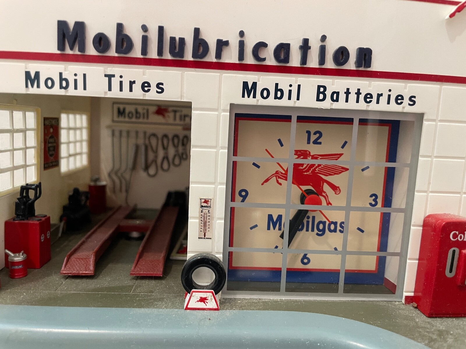 DANBURY MINT VINTAGE MOBIL GAS STATION w/ Certificate FITS LIONEL 0/027