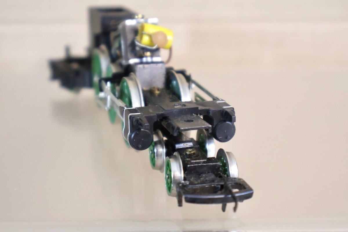 HORNBY R850 CHASSIS for LNER 4-6-2 CLASS A3 LOCOMOTIVE 4472