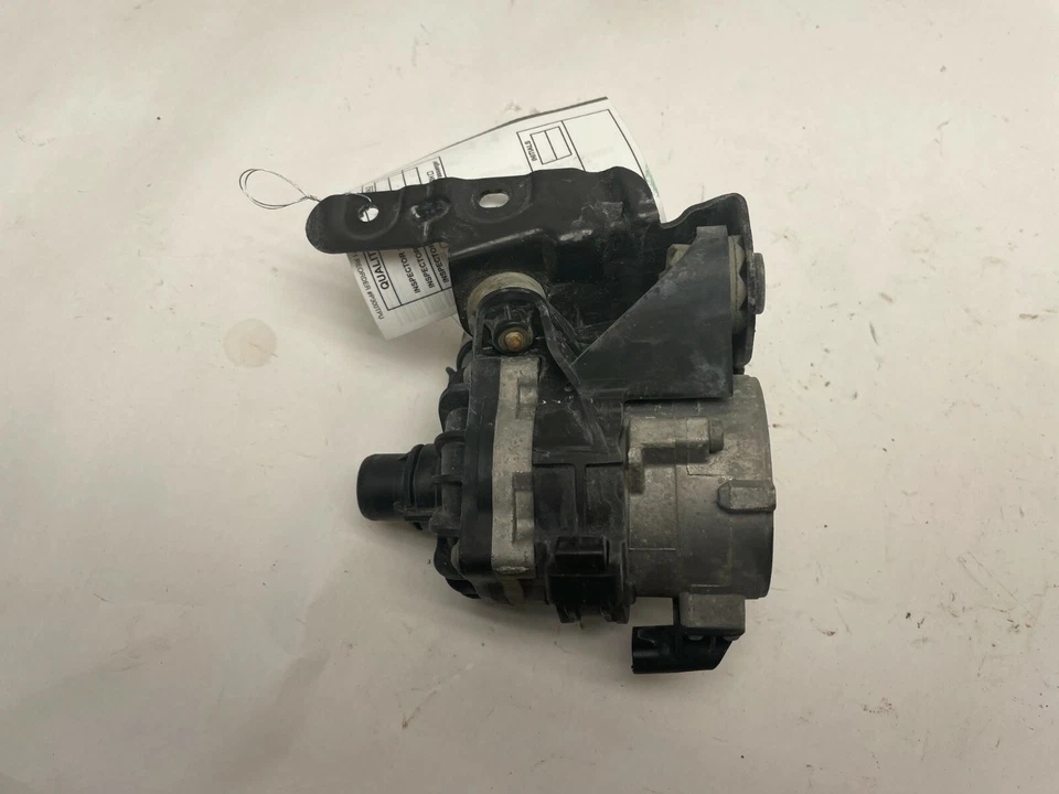 BMW X5M X6M E70 E71 2008-2014 BOMBA AUXILIAR REFRIGERANTE AGUA 4,4 L 7584088 Foto 4 de 4