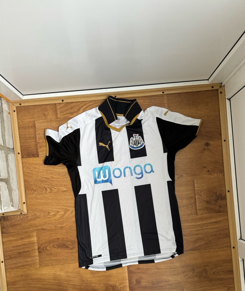Newcastle United 2016/2017 Home Football Shirt Puma Soccer Jersey Size M