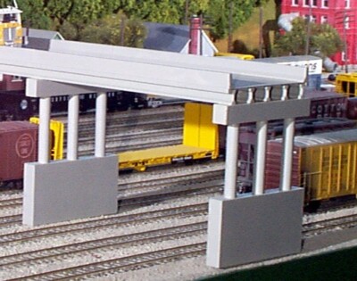 Rix Products ~ HO Scale ~ Modern 50  Highway Overpass W/Pier ~ 628-0112