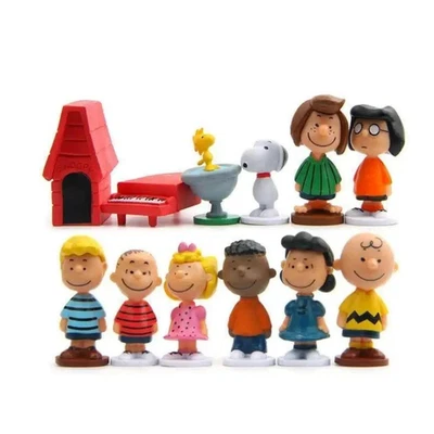 MARKENLOS Peanuts Figures 12 pcs. Collection Charlie Brown Snoopy Linus Comic Series Doll