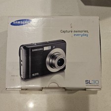 SAMSUNG SL30 Digital Camera LCD 10.2 Mega Pixels Silver - UNTESTED- PARTS ONLY