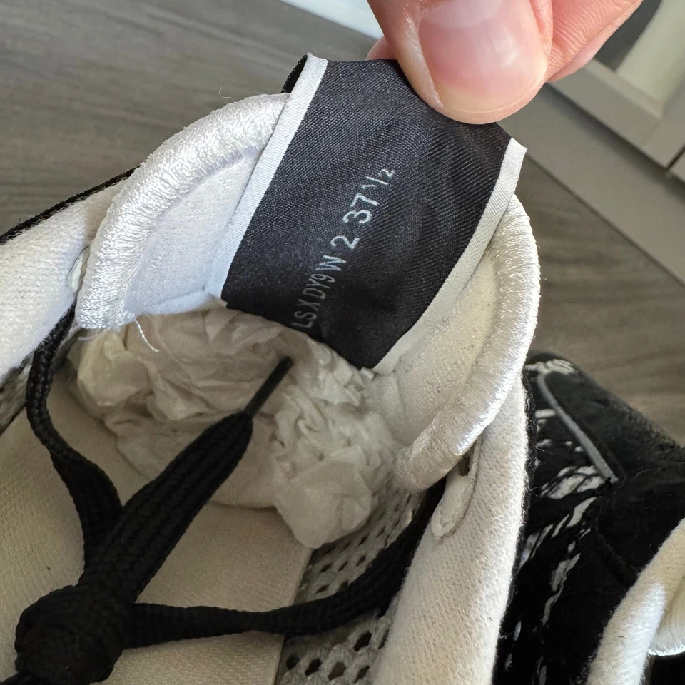 Valentino Garavani Lacerunner черный белый кружева замши низкий верхний кроссовок 37,5 гвоздики - Изображение 4 из 4