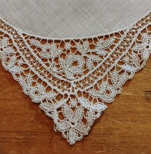 Vgt White Linen Center Floral Fancy Lace Hankie Handkerchief