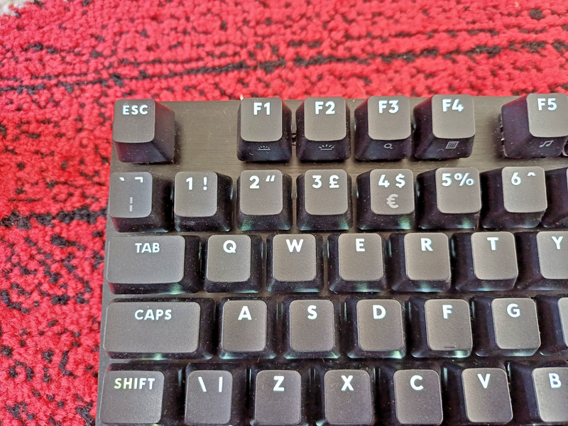 Logitech G413 TKL SE Mechanical Gaming Keyboard Tactile PBT White LED Backlit