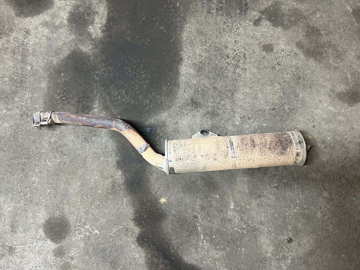 Yamaha Grizzly 660 04 Exhaust Muffler 5KM-14721-00-00 39563 Yamaha Grizzly 660 04 Exhaust Muffler 5KM-14721-00-00 39563