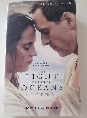 ''The Light Between Oceans''. Buch zum Film von M. L. Stedman (2016, Taschenbuch)