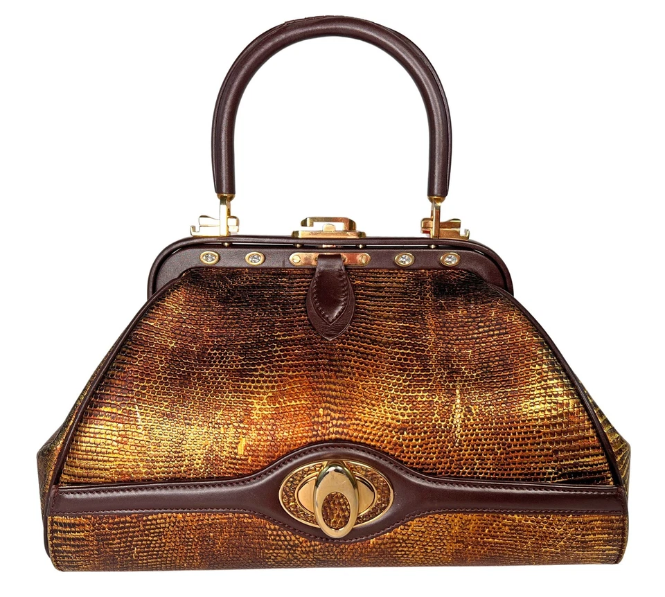 Bolsa de ombro/concha compartimento inferior couro dourado Judith Leiber - Imagem 2 de 4