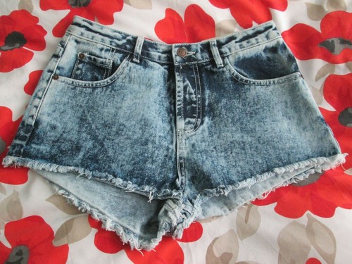 ladies TOPSHOP DENIM STONE WASHED SHORTS SIZE 28" WAIST NEW WITH TAGS RRP £30 - Picture 8 of 9
