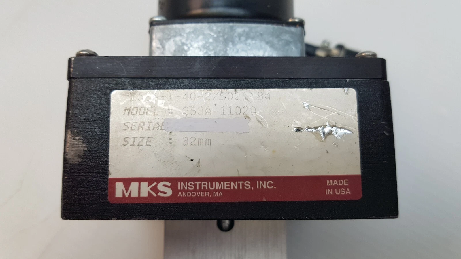 MKS Instruments label: Model 253A-11020, size 32mm, Made in USA