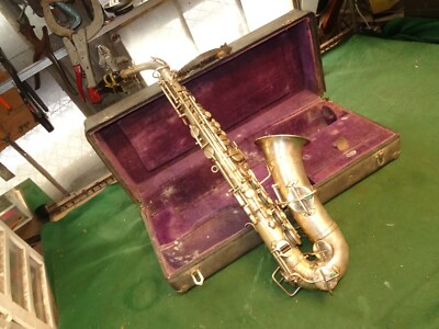 Wurlitzer Saxophone Low Pitch Patent December 1914 In Case