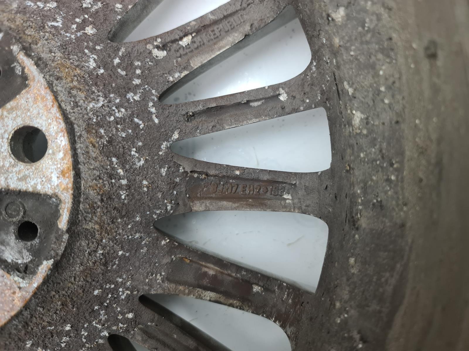 2 X BMW Genuine Alloy Wheel 17