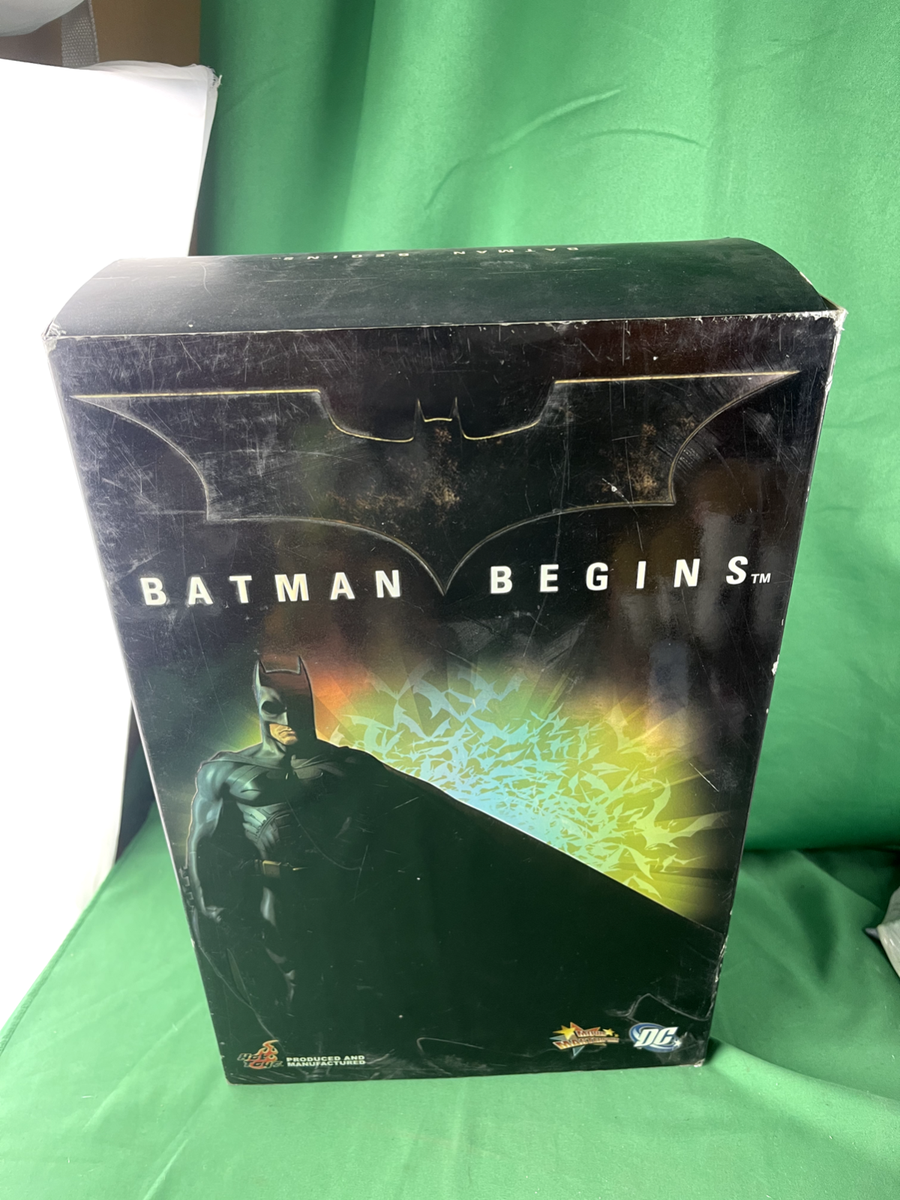 Hot Toys MMS13 Batman - Batman Begins 1/6 Scale Action Figure