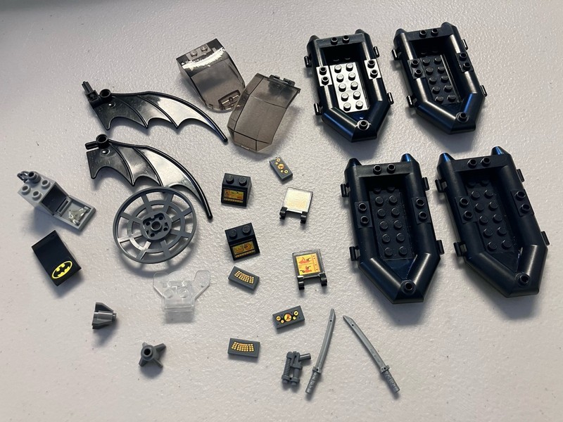 LEGO DC Comics Batboat Harbour Pursuit 76034 Parts Incomplete No Minifigures 🦇