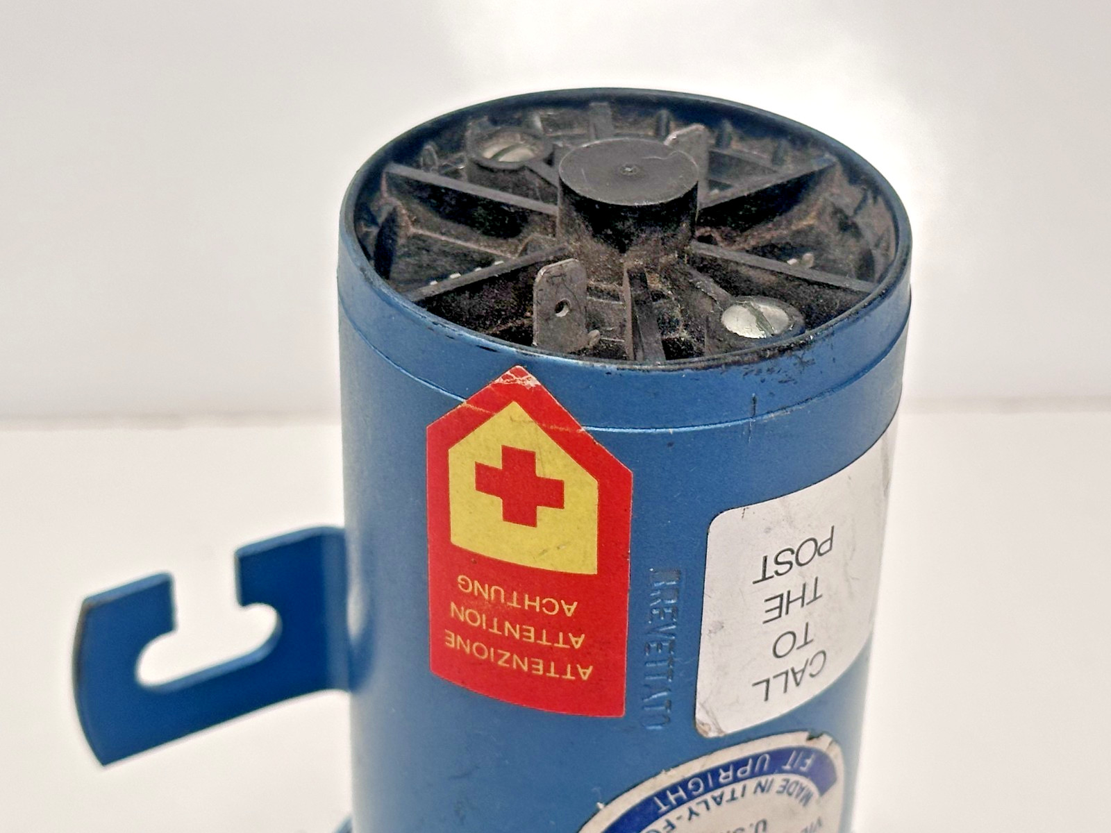 Vintage Maserati Musical Air Horn BMW MGB Alfa Romeo Call to the Post Working !!