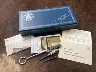Smith & Wesson S&W Model 66 .357 Magnum Revolver 4" Factory Blue Box