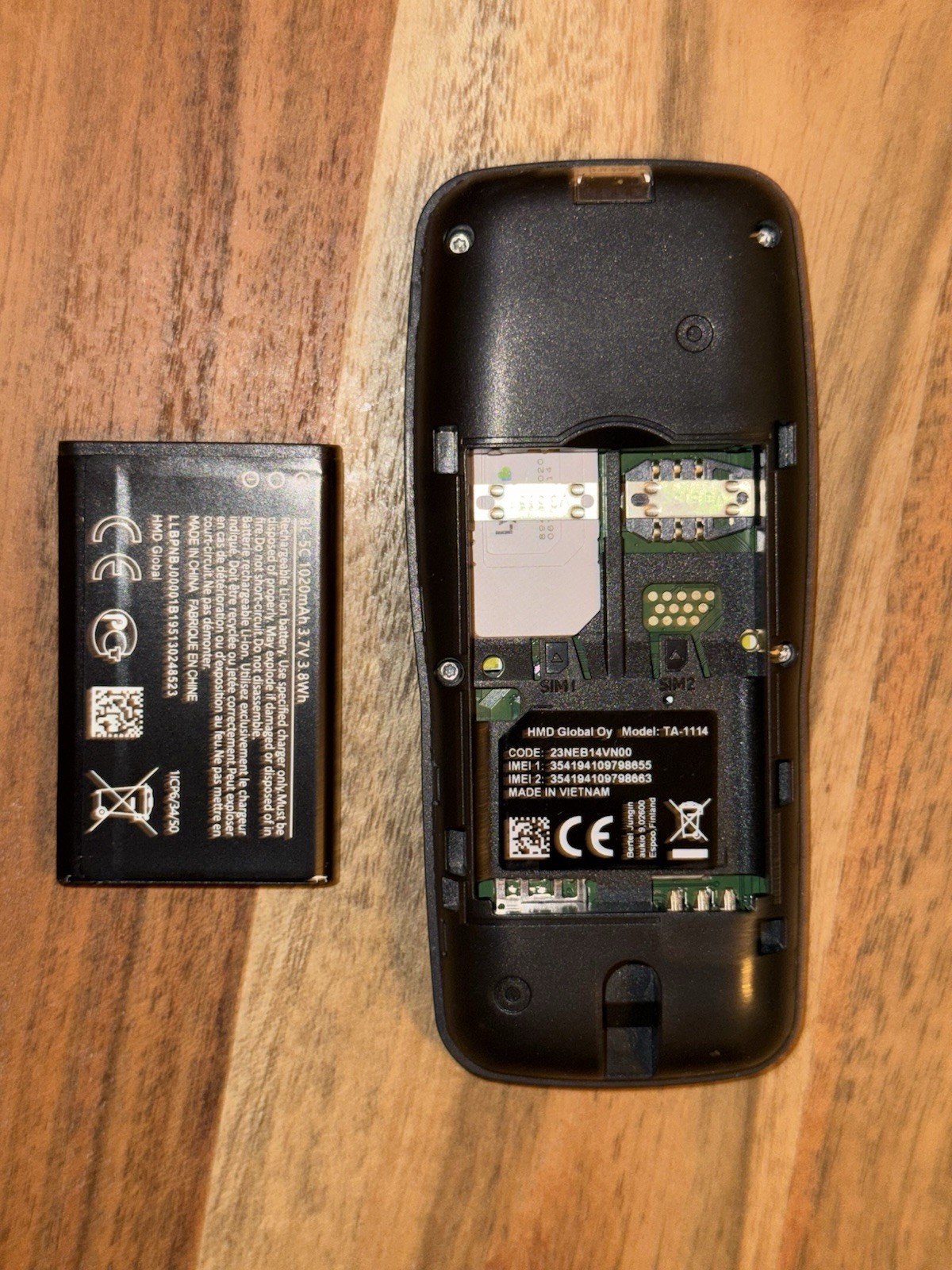 Nokia 106 Modell TA -1114 ( HMD Global Oy) - Works But Needs