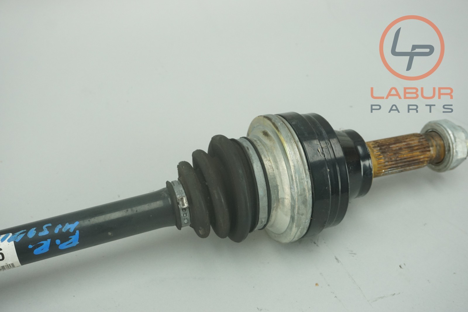 M139 05-07 Maserati Quattroporte Rear Right or Left Axle CV Half Shaft Z7054