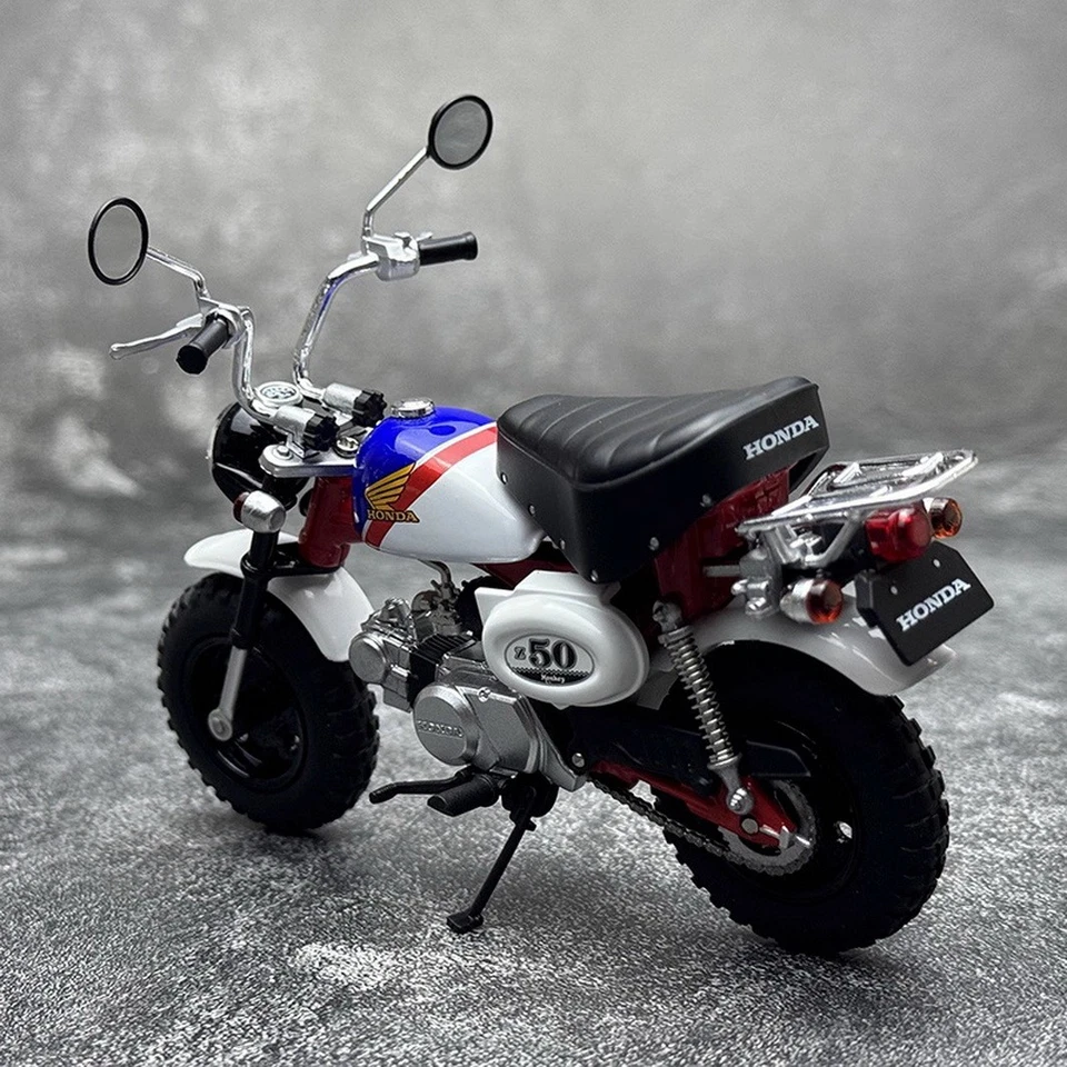 AOSHIMA 1/12 Scale Honda Monkey Blue Motorcycle Diecast Model Toy Gift NIB - Image 3 of 4