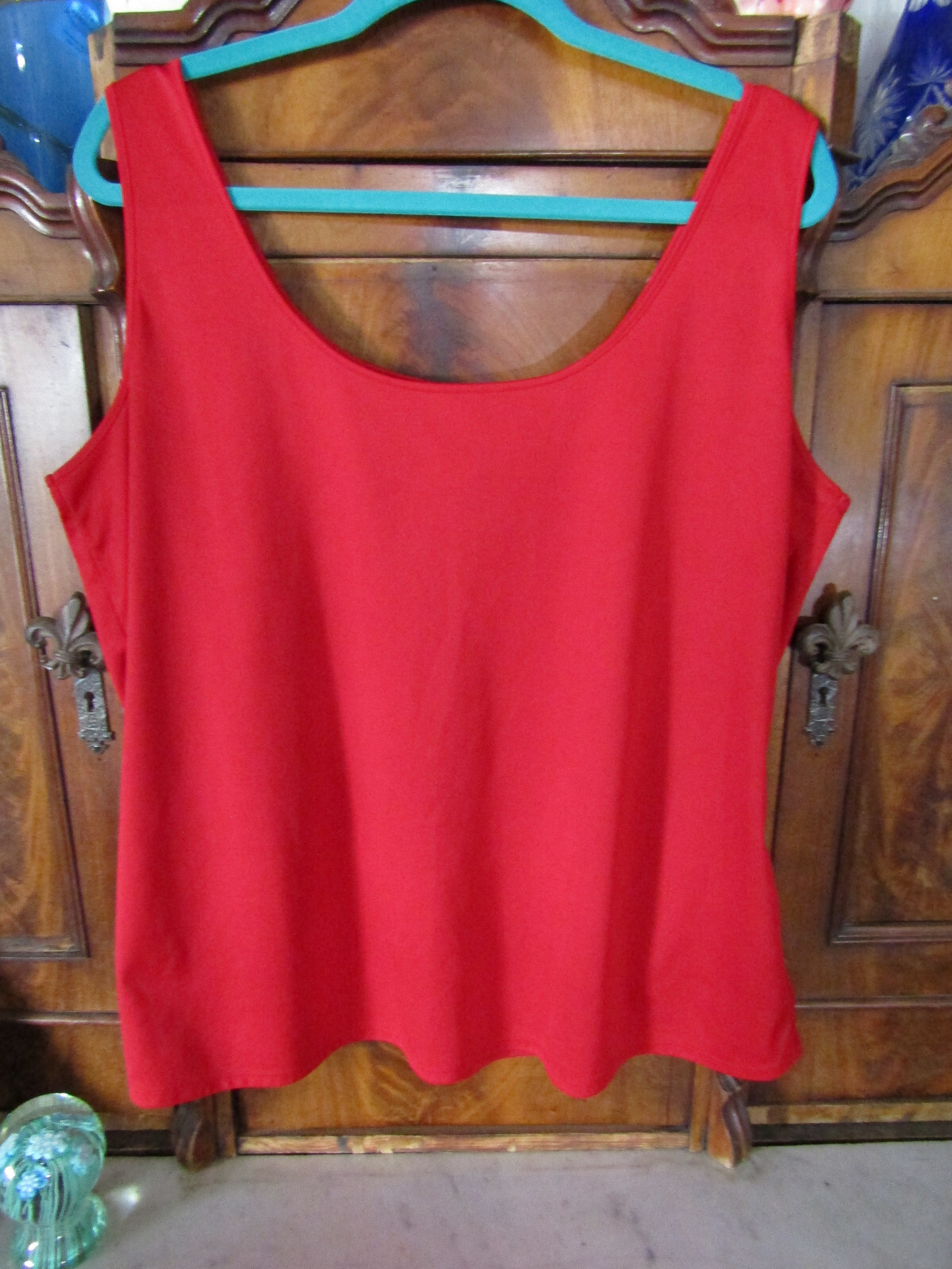 red sleeveless shell