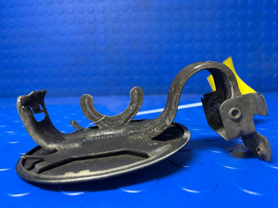 1993 1994 1995 1996 Jeep Grand Cherokee Fuel Door Gas Flap Black OEM 55030007 - Image 4 of 4