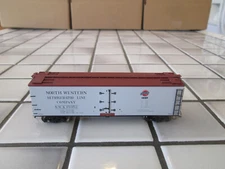 CHICAGO & NORTHWESTERN 40 foot reefer car HO SCALE