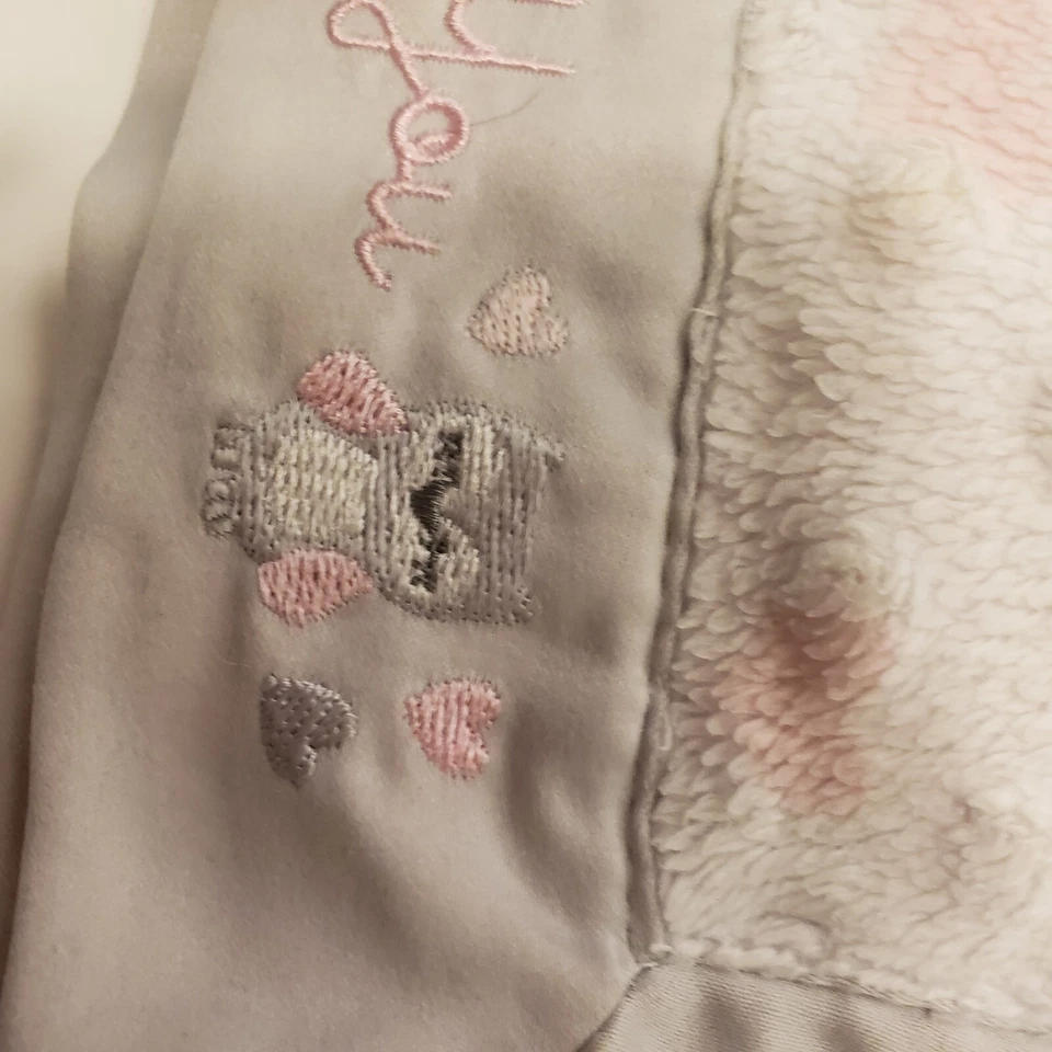 Manta de bebé Just Born satinado gris/rosa 40"x30" bordada "búho siempre... Foto 3 de 4