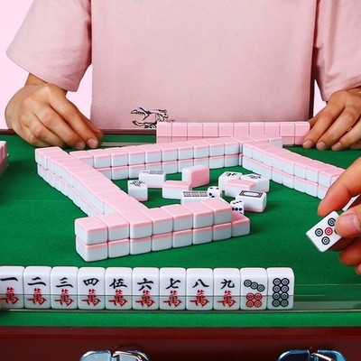 Portable Mini Cartoon Mahjong Set with Case & Mat. Perfect for Travel, Dorm