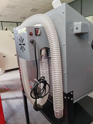 Blast Cabinet Dust Reclaimer. Small Dust Extractor for Blast Cabinet DC23 CREAM