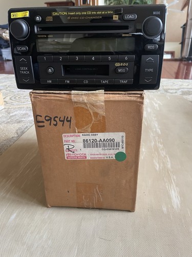 Récepteur Toyota Camry AM FM 6 CD CHANGER 86120-AA090 2002-2006 NEUF - Photo 1/7