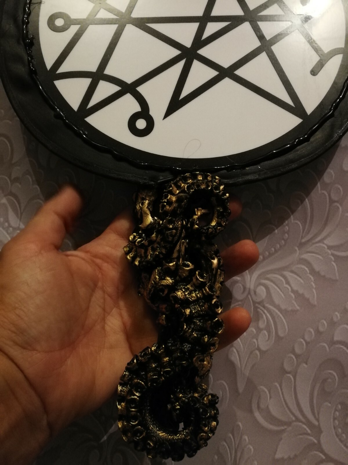 Picture 5 of 24