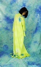       Beautiful Japanese Kimono made in Japan made of Silk 64.9inch 165cm Lily