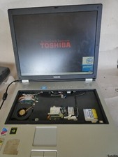 Toshiba Satellte A80-154 laptop Penium 4 Win XP retro partialy working
