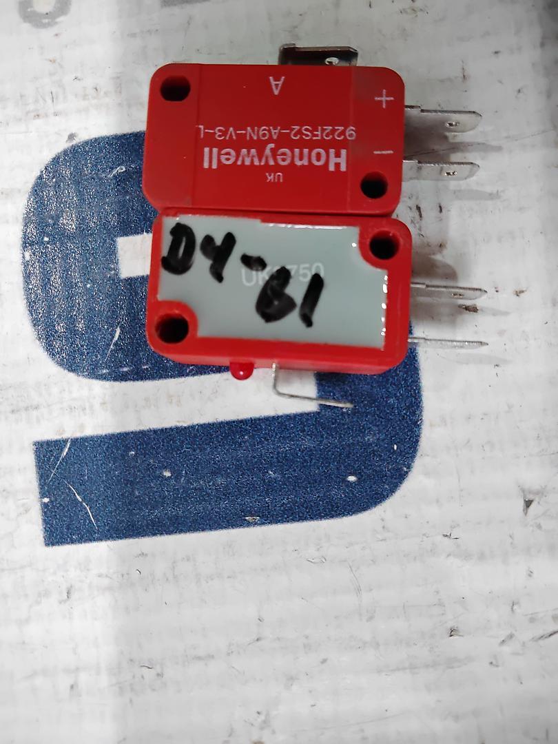 HONEYWELL NIB 922FS2-A9N-V3-L MICROSWITCH- LOT OF 2 UNITS