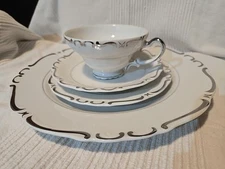 Ucagco Heirloom Place Setting 4 Pieces BEAUTIFUL!