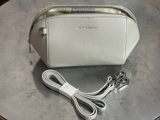 Lufthansa - First Class - Windsor - Amenity Kit - Handtasche - Grau 