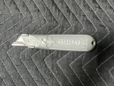 VINTAGE STANLEY No.199 USA UTILITY KNIFE BOX CUTTER W/blade Guard