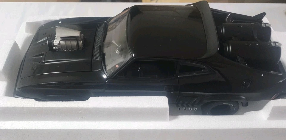 AUTOart Millennium 1/18 Mad Max 2 The Road Warrior Interceptor Diecast - Image 4 of 4