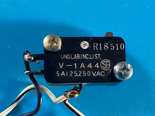 Akai GX-365D V1A44 Micro Switch – Genuine Vintage Part