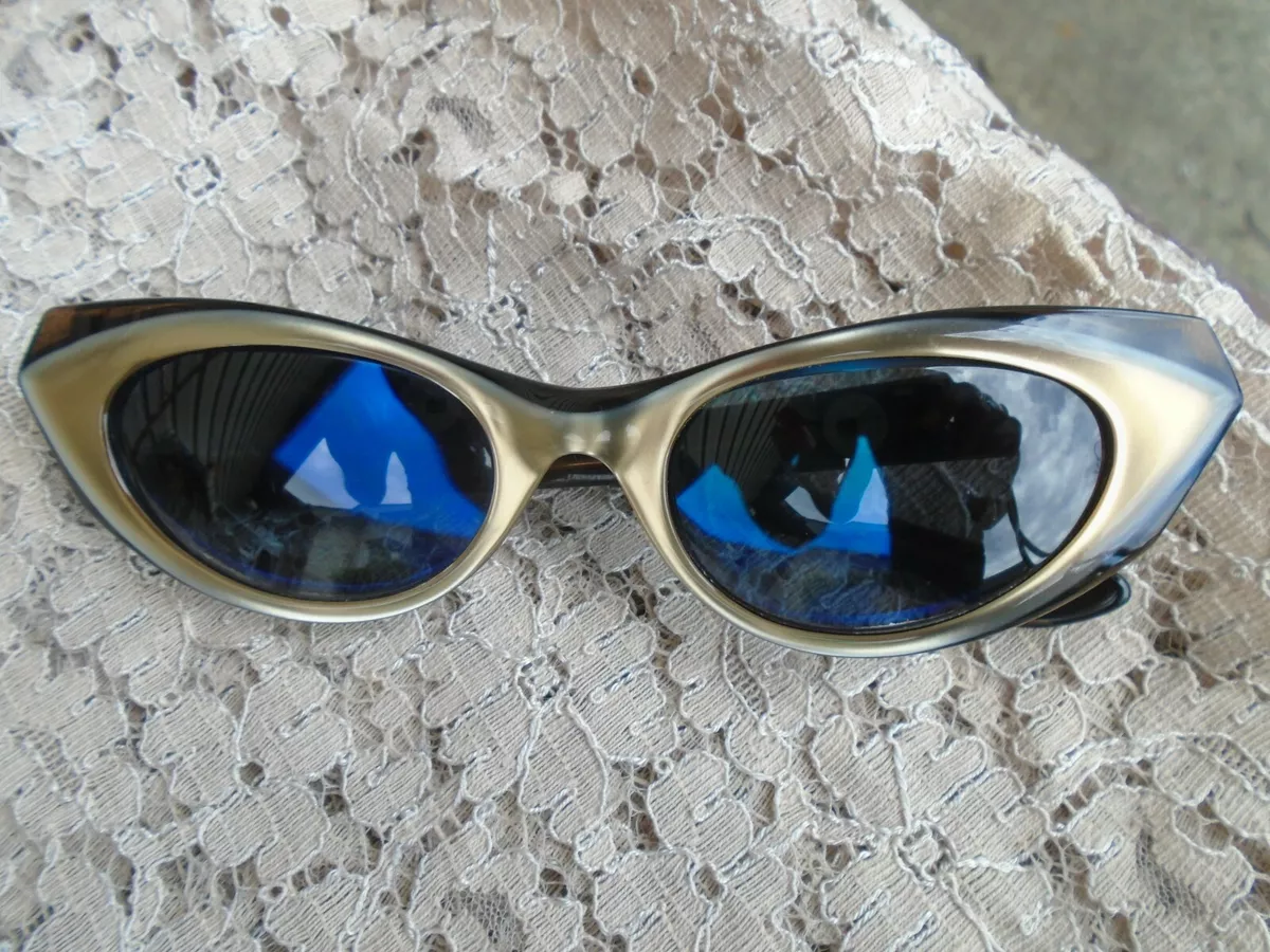 Vintage ray ban clearance cat eye sunglasses