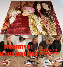 THE BEACHES BAND SIGNED 8X10 PHOTO EXACT PROOF JORDAN KYLIE MILLER LEANDRA ELIZA