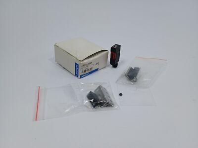 Omron E3S-AT86-D Photoelectric Sensor Receiver 10 To 30 VDC, PNP Output