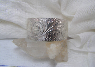 Sterling Silber geprägt Schnörkel Blatt Manschette Armband Repousse Stil